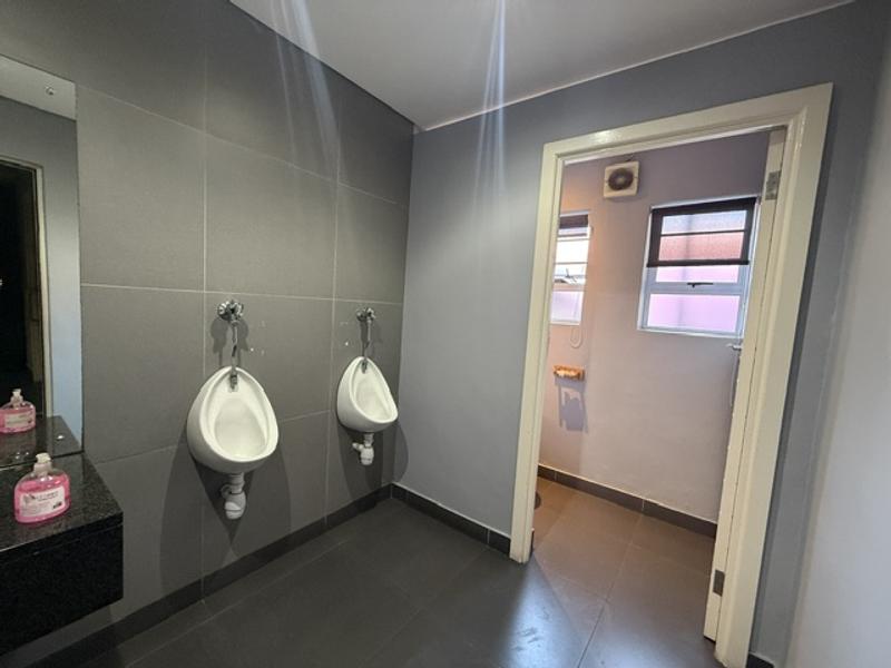 To Let Commercial Property for Rent in Newton Park Eastern Cape